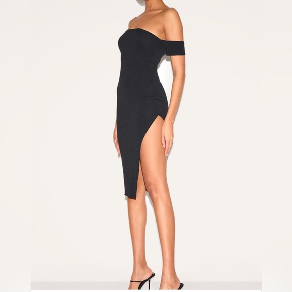 Black Cuff Detail Side Split Midi Dress - Picture 3 of 5